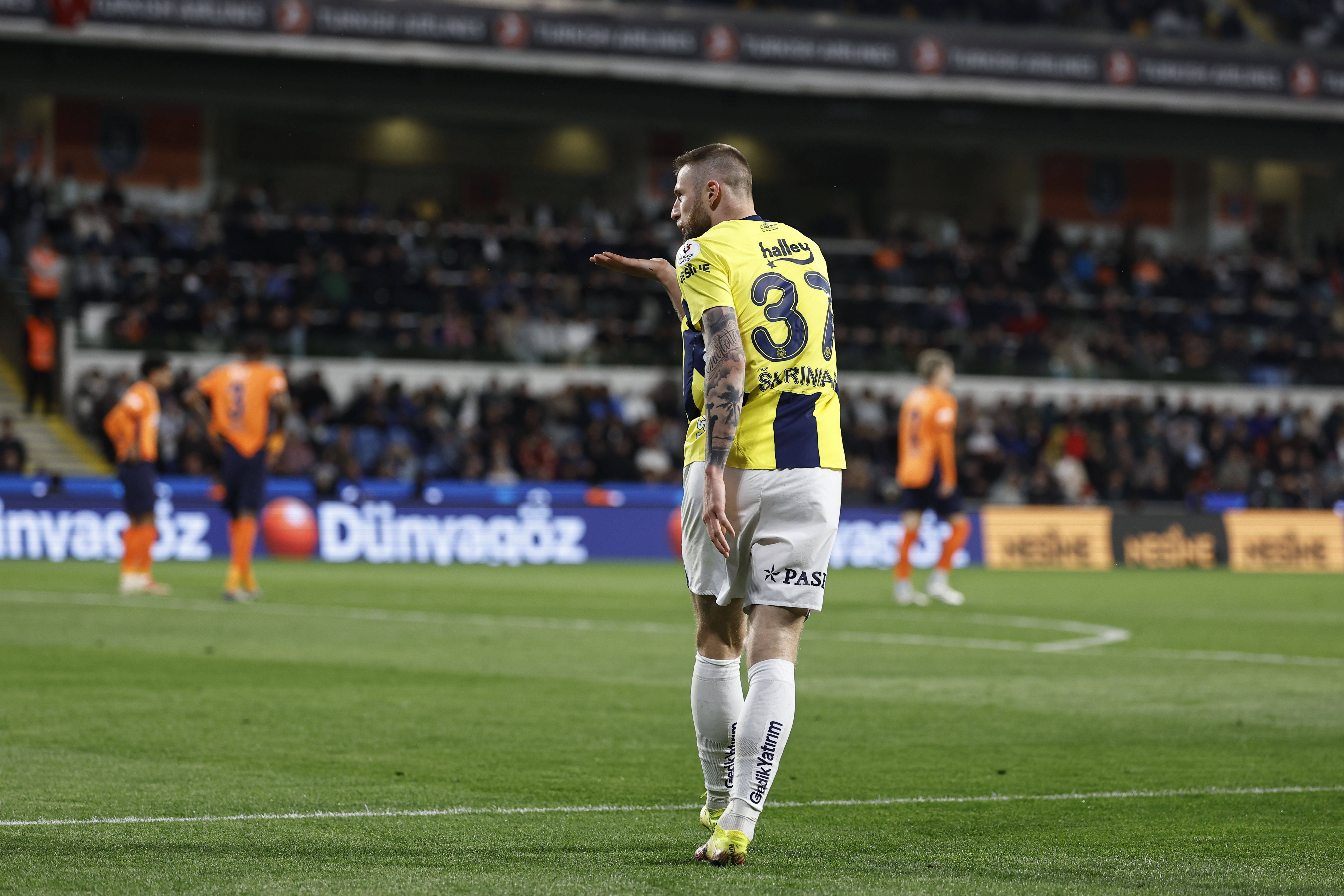 冲刺阶段达拉斯独行侠备战欧冠，造点机会细节曝光，媒体盛赞，年轻球员得到机会的简单介绍