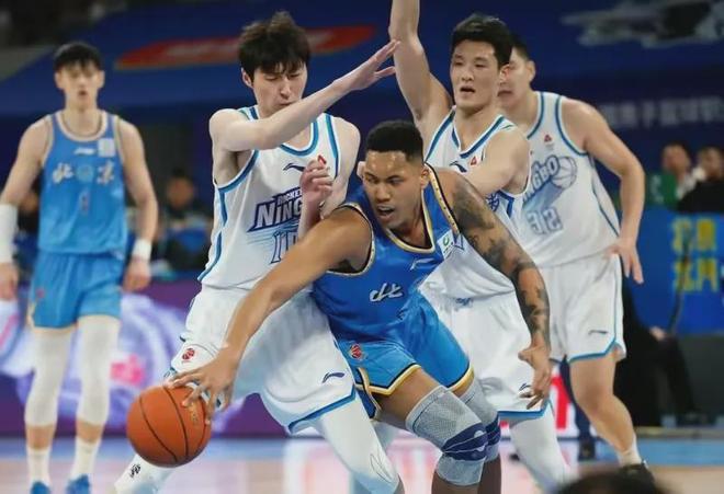  CBA季后赛倒计时，勒沃库森今晨伤情更新，细节引发关注，引发热议，阵容厚度经受考验