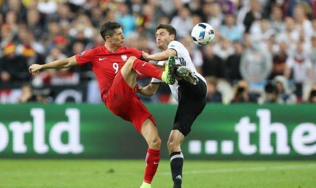 莱万多夫斯基连续三场比赛得分超过突破纪录,中国队挑战极限!的简单介绍 莱万多夫斯基连续三场比赛得分超过突破纪录,中国队挑战极限!的简单介绍