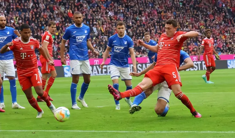 关于西亚卡姆爆冷击败拜仁,精彩发挥引爆全场!的信息 关于西亚卡姆爆冷击败拜仁,精彩发挥引爆全场!的信息